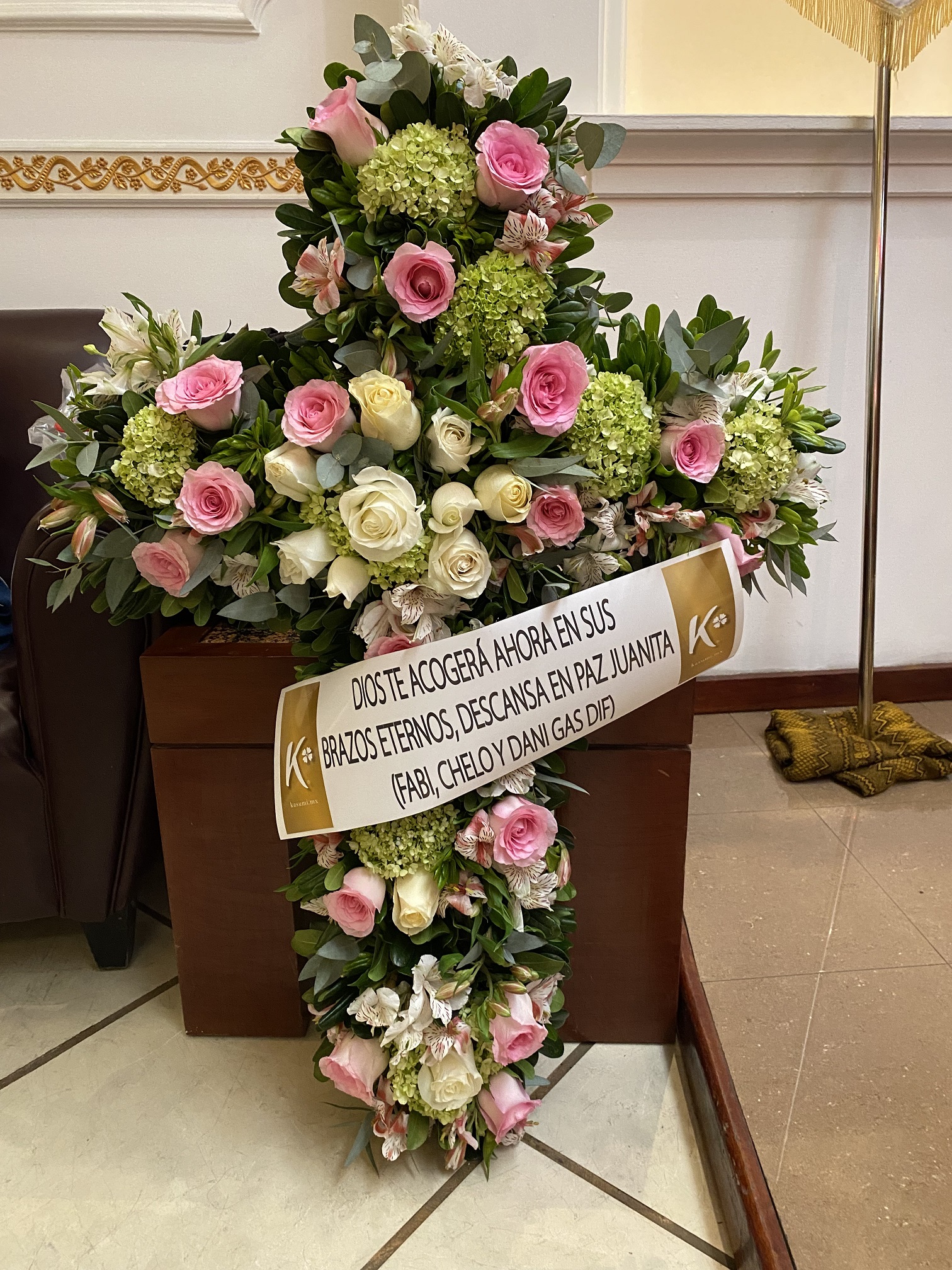 CRUZ BLANCA/ROSAS