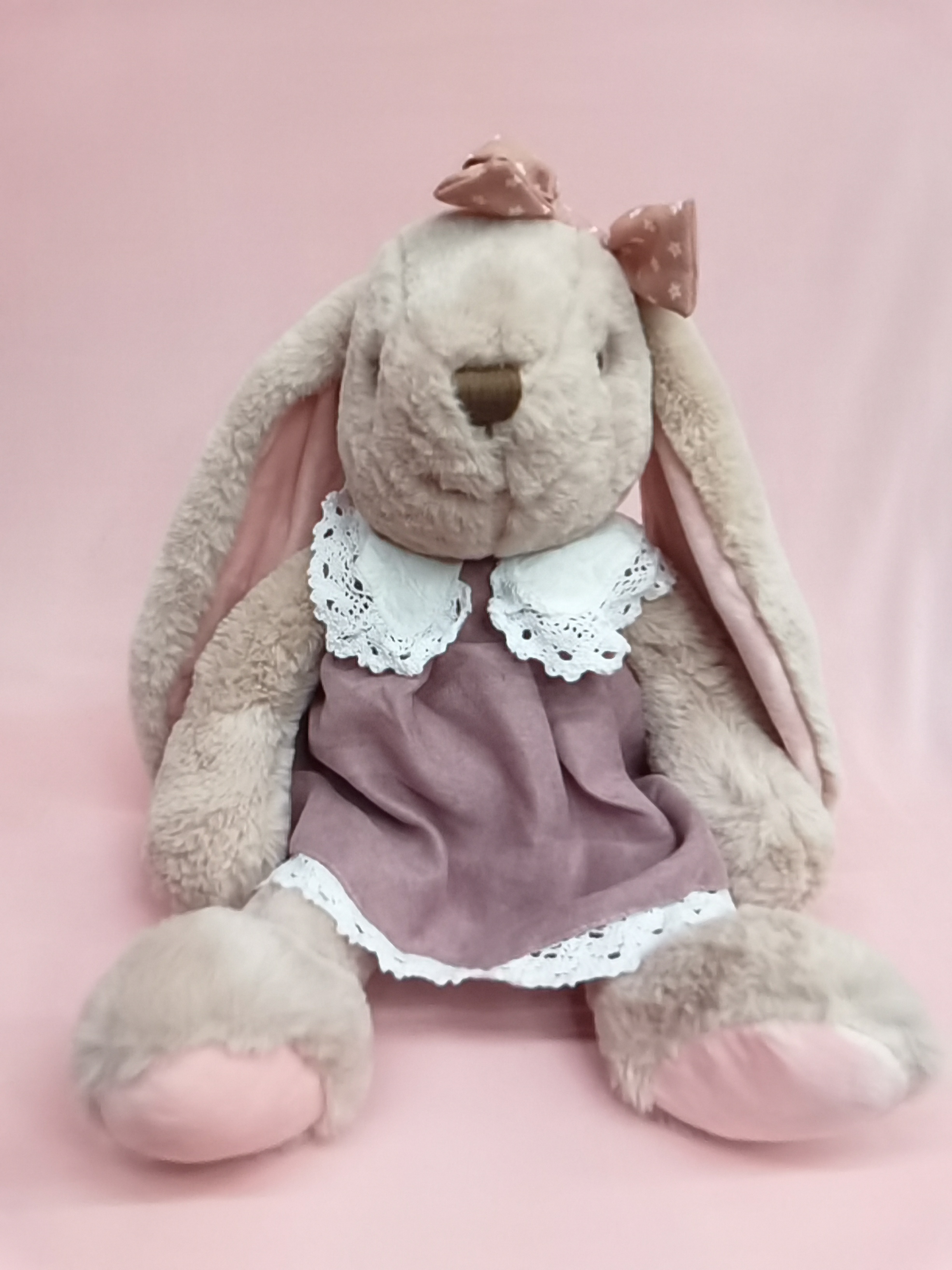 CONEJA ROSA CON VESTIDO ROSA