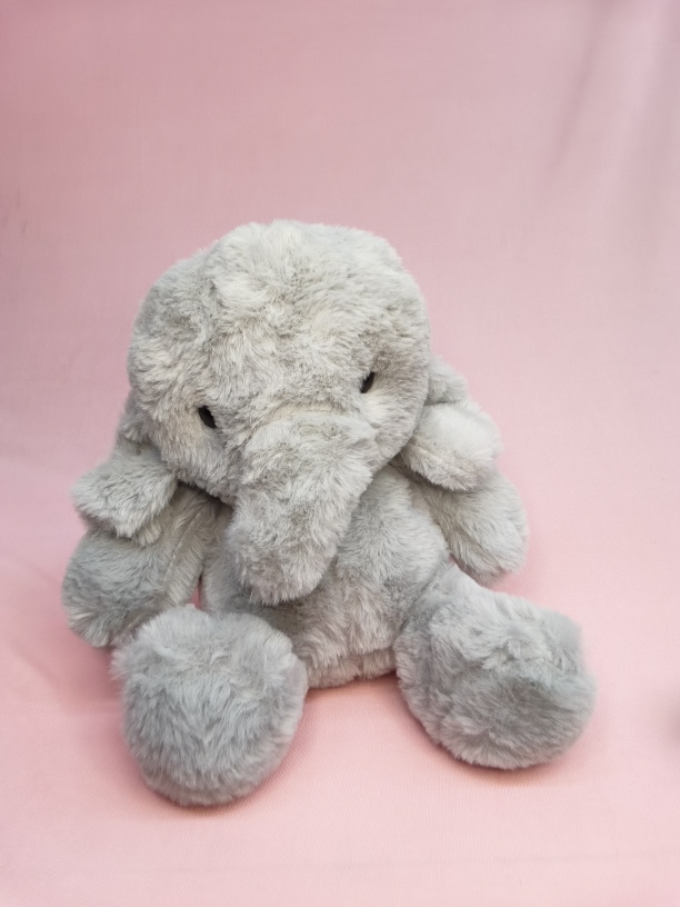 ELEFANTE GRIS